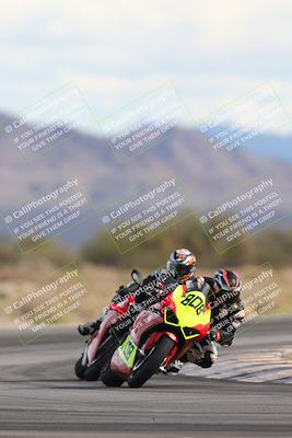 media/Nov-16-2025-Race Pace (Sun) [[8c5fa54630]]/Non Verified Riders (1st 20 Minutes)/5-Turn 15 (110pm)/